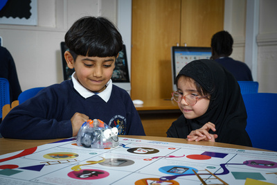 Children Beebot